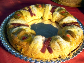 The Rosca bread eaten on the morning of January 6 in some Mexican households