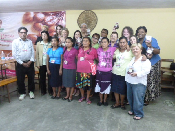 La Joya women with Pastor Francisco (front, left) met the Women to Women delegation last year
