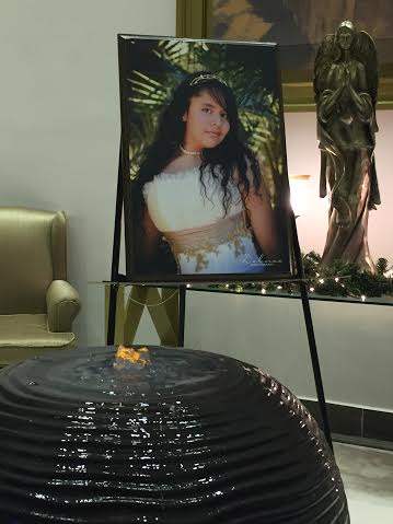 A quinceñara celebration of the 15th birthday whose memories will last a lifetime/ Los recuerdos de la celeberación de la quinceñara duran toda la vida